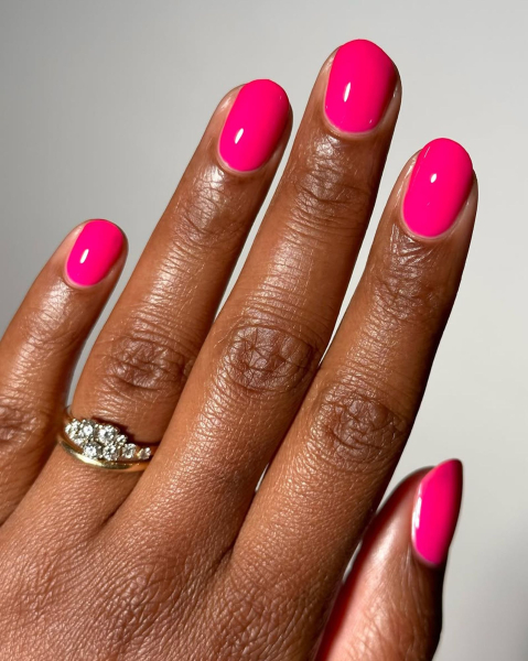 Hot pink nails for summer